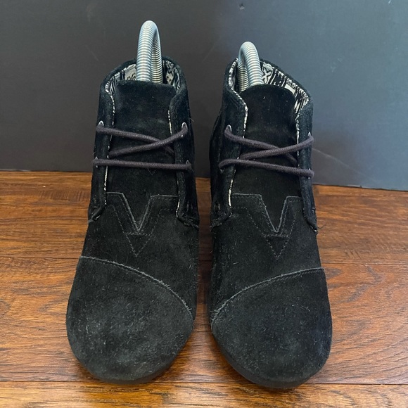 Toms Women’s Desert Wedge Booties - Picture 2 of 7